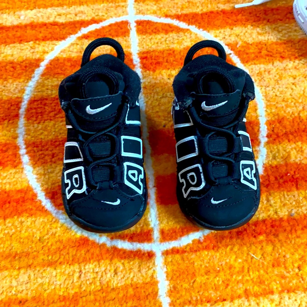 Nike Uptempo